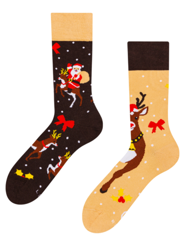 Hľadáte originálny a nezvyčajný darček? Obdarovaného zaručene prekvapí Весели чорапи Северен елен и Дядо Коледа